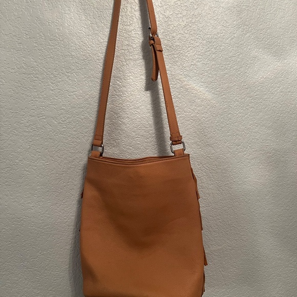 Street Level Fringe Shoulder Bag Tan - Picture 8 of 9